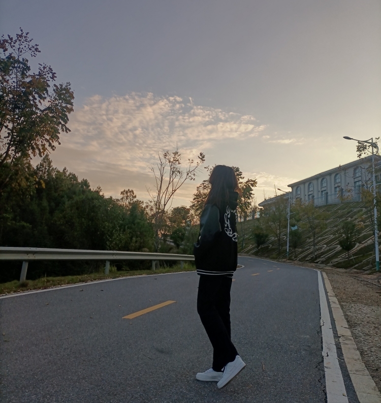 🌙-湖南省·永州市·新田县-快手-本人身高172CM,体重60kg,时间自由 衣服 裤子 鞋子都可以