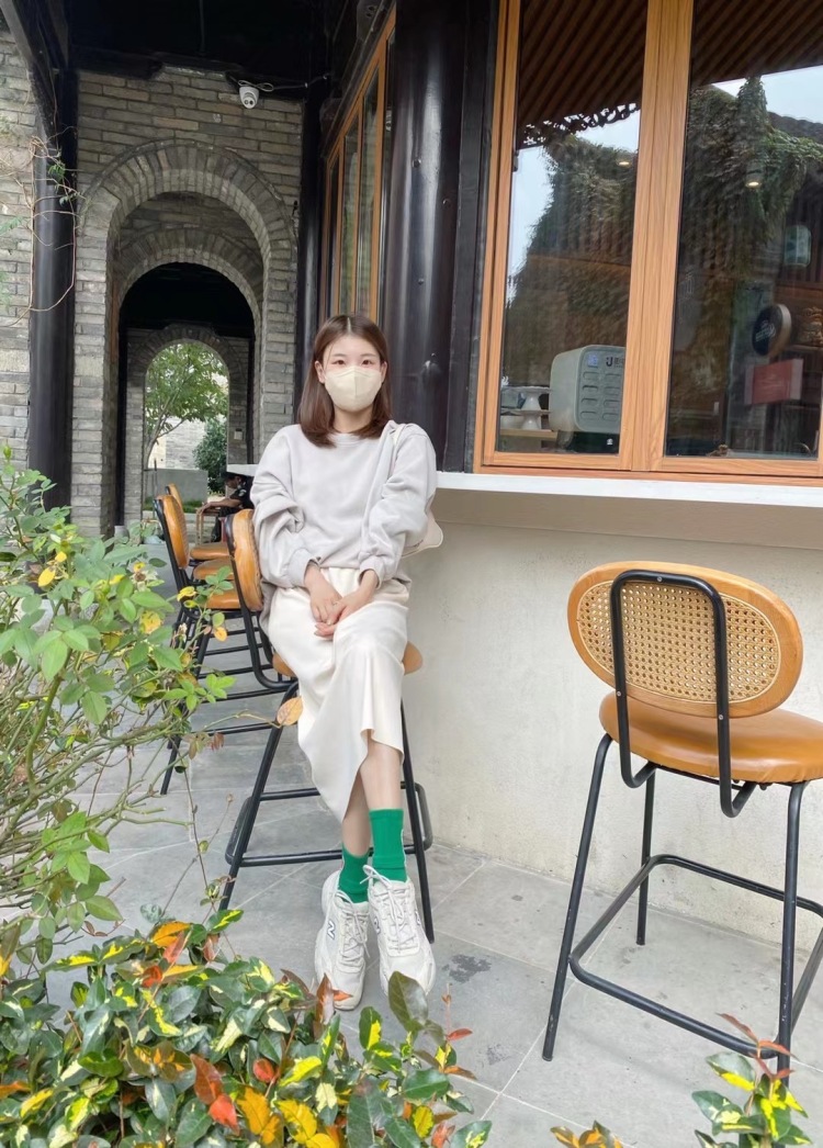 Du_青青🌸Baby-江苏省·徐州市·云龙区--身高165cm,体重83kg。服装,鞋子,饰品,包包寄拍,可以拍照,可以修图,风格都可