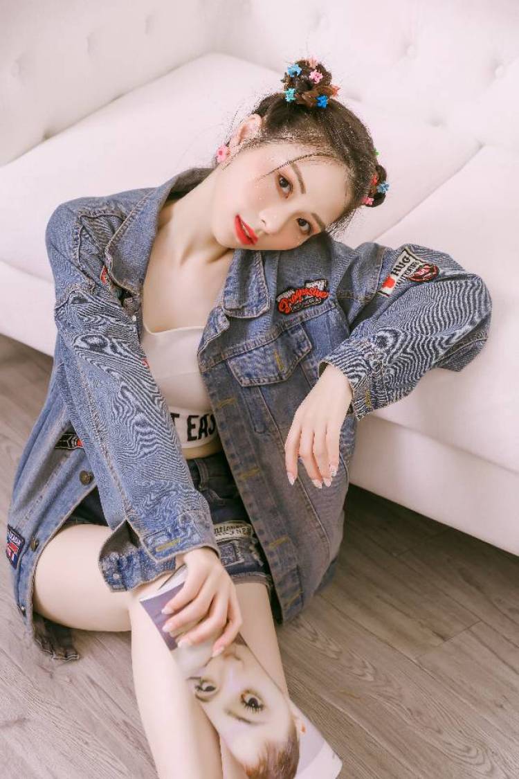 钱钟书-广东省·广州市·天河区--热爱跳舞热爱生活,拍摄经验不是很足,但是愿意努力尝试,会一些小舞蹈可以拍摄,欢迎约拍🙉