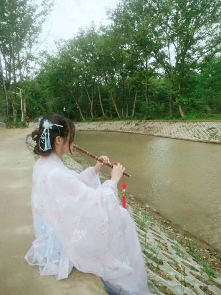 香草味の布丁-江西省·赣州市·南康区-抖音-接寄拍啦,精选买家秀,服装帽子鞋子首饰发饰包包都可以哦!商家有需要的话联系我哈。