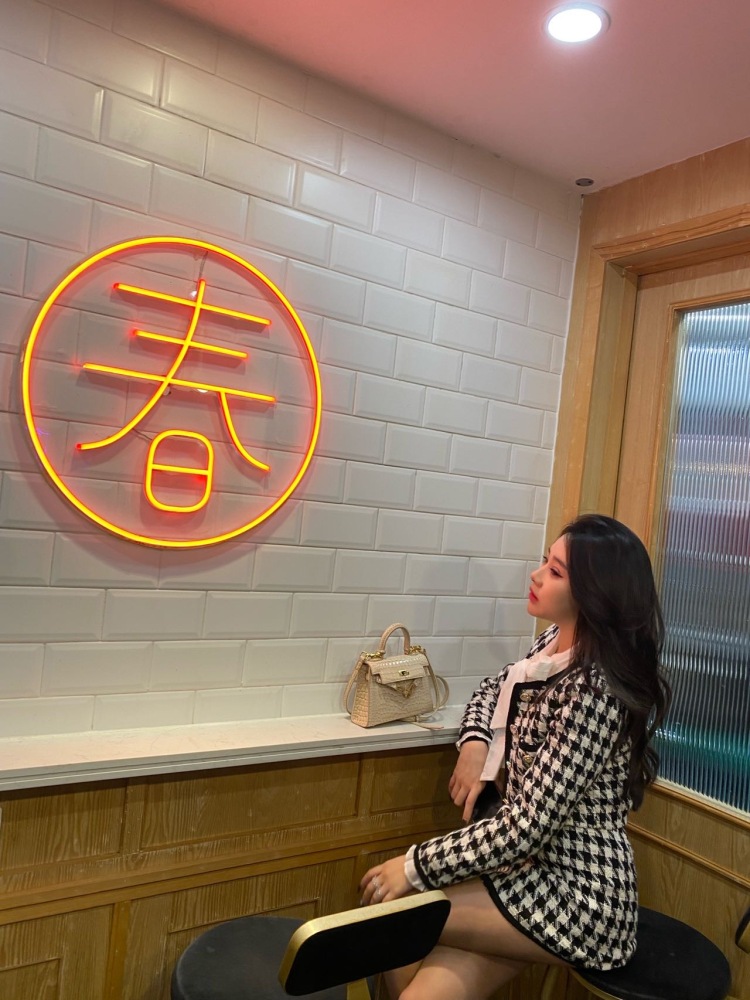苏苏-广东省·深圳市·宝安区-微博-身高162 体重102 爱拍照会p图片 接服装 饰品 时间自由 💰可议 寄拍多元化