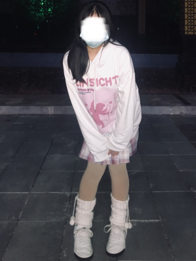 :-湖南省·常德市·武陵区-我常用快手 偶尔会玩抖音-接寄拍 本人是学生 喜爱拍照也会p图 会发朋友圈快手抖音等app