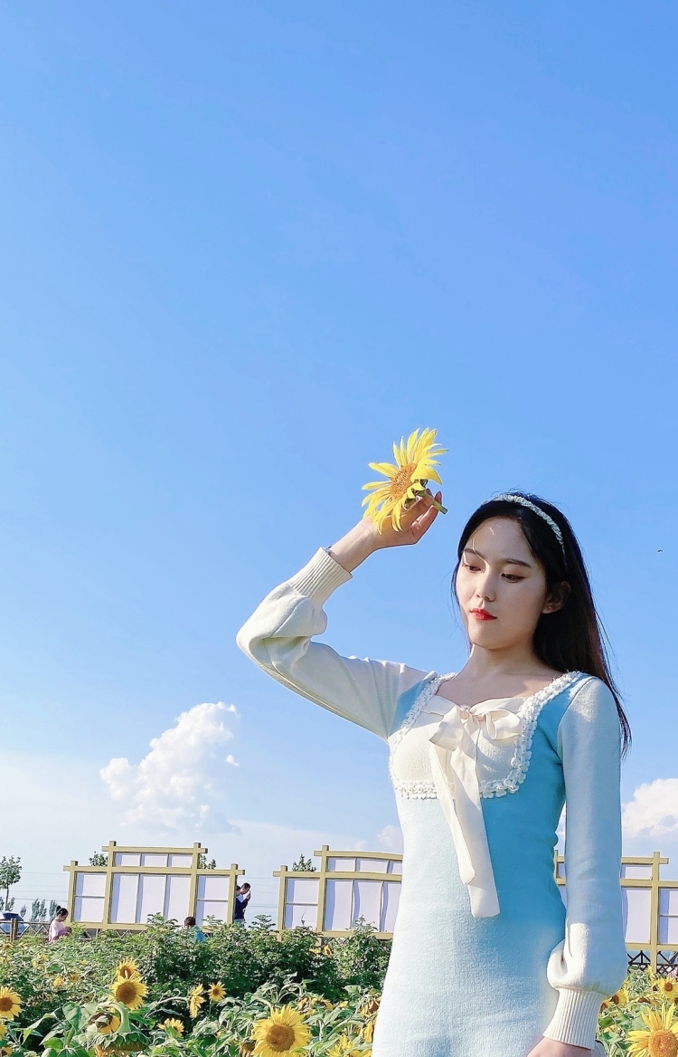 娜娜-山西省·晋中市·太谷区-抖音 微博 ***-接寄拍,服装、饰品、鞋子等都可以。各种风格都可以尝试,有意者私聊,谢谢
