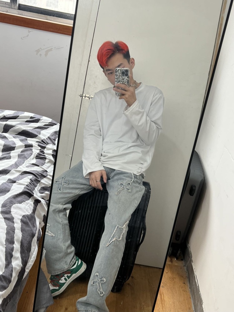 吴帅💨-江苏省·无锡市·新吴区-抖音 快手-接寄拍 平时喜欢拍照 服装 鞋子 饰品等都可以 会发朋友圈快手抖音等app