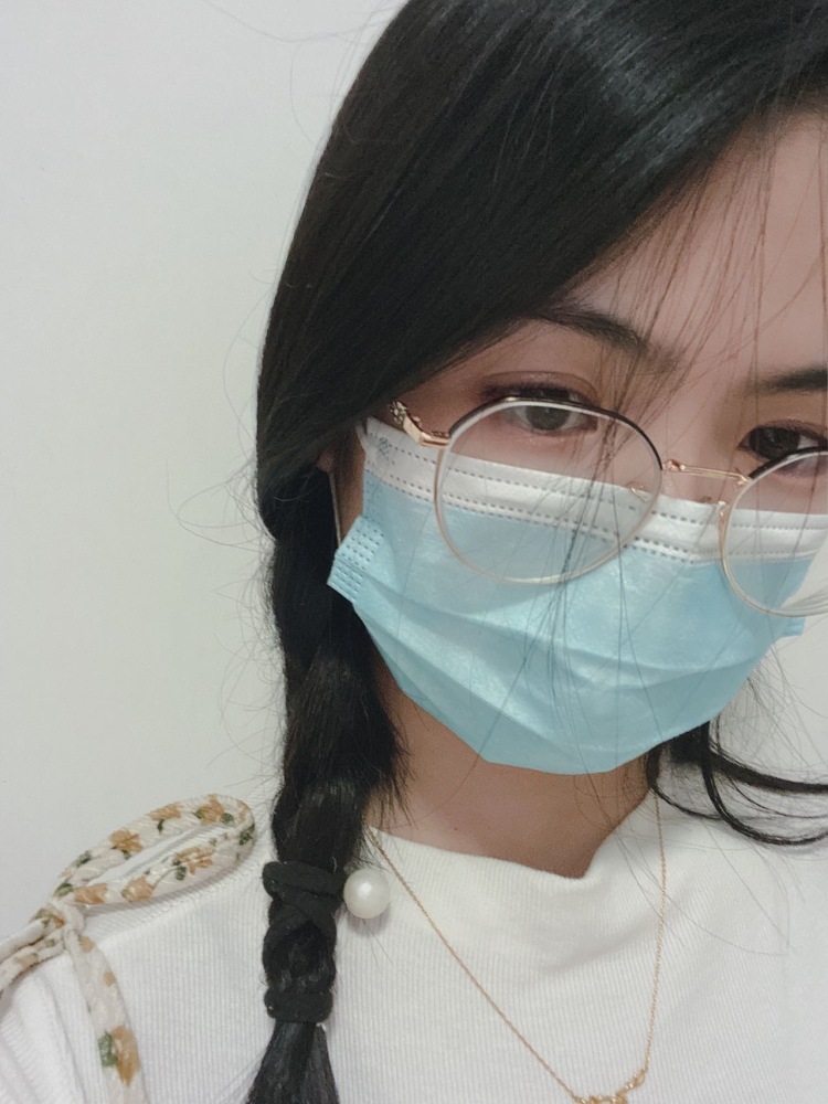 小闫不知秋冬-江苏省·徐州市·沛县-***-年龄21,身高165,体重95,有锁骨,可接饰品,可全身出镜,可接寄拍,商家与我联系哦