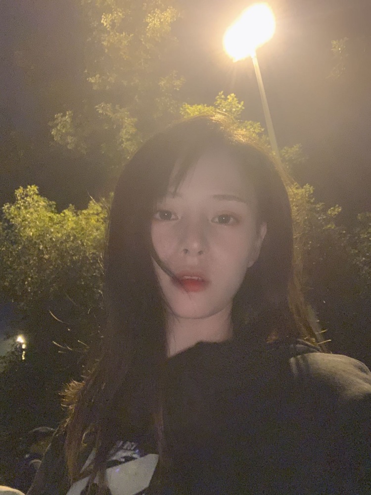 -陕西省·西安市·新城区--诚信诚意想做寄拍模特，🍑宝，PDd 
身高158 体重90斤
风格不被定义