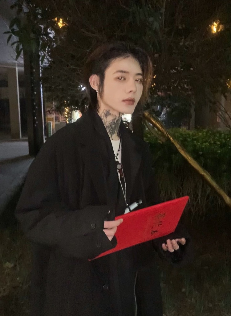 A小老虎-四川省·成都市·金牛区-***-买家秀 寄拍 可以驾驭各种风格 可发*** 可随时接单
