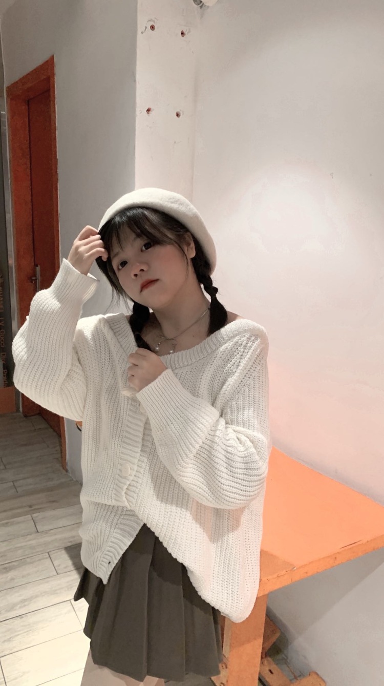 美女收藏家🎀-海南省·海口市·琼山区--可店铺代播，服饰拍摄，探店打卡，vlog，自由模特 喜欢探店