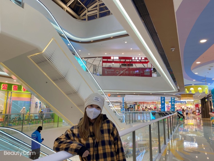莹莹-辽宁省·大连市·中山区-抖音，***，-大家好！我是：莹莹
本人身高168  体重108 爱拍照和各种穿搭  时间自由 衣服 裤子 鞋子都可以   价格可议
艺名：莹莹
身份：寄拍
年龄：24
身高：168CM
体重：108
粉丝：400
