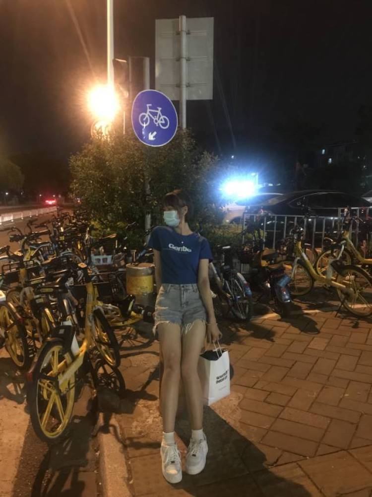 Fish-广东省·广州市·番禺区-抖音微博***朋友圈-衣服饰品化妆品均可，会拍照会p图出图快，买家秀、测评试用等等，还可尝试开箱视频创作。有微信社群运营、知乎软文创作经历，熟练文字排版校对。