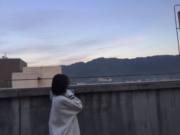 7end-福建省·龙岩市·新罗区--约商家 费用协商 接寄拍 tb pdd 衣服 鞋子 化妆品等都可以 身高161体重81 自己会p图 可以听商家建议做调整
