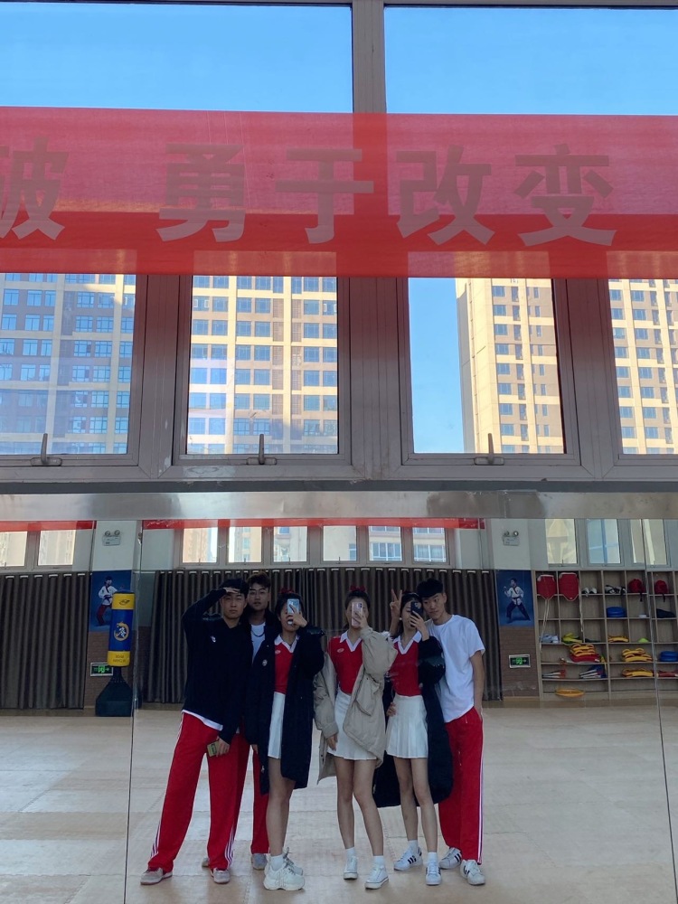 77-河北省·衡水市·桃城区-抖音 606-在读大学生 舞蹈表演专业 身高165体重98 会拍照 会搭配 身材好 我要接单!!!!!!!!!!!!!!!!!!