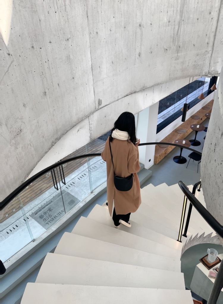 又又又又又饿了-河北省·衡水市·桃城区--喜欢拍照,喜欢买衣服,喜欢修图,做过主播,经常拍照,希望可以和商家合作,身高166 体重100斤