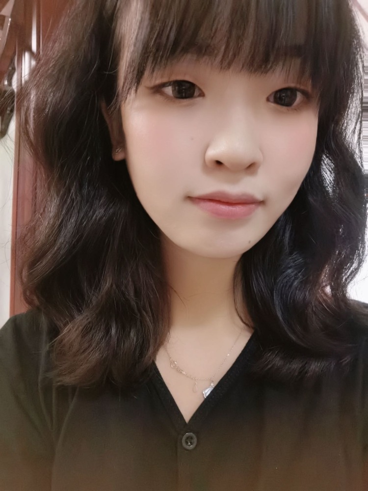 又又又又又饿了-河北省·衡水市·桃城区--喜欢拍照,喜欢买衣服,喜欢修图,做过主播,经常拍照,希望可以和商家合作,身高166 体重100斤
