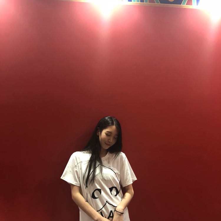 〇-浙江省·杭州市·拱墅区--约商家 可接寄拍
衣服包包饰品手机壳袜子等等
身高162 体重44