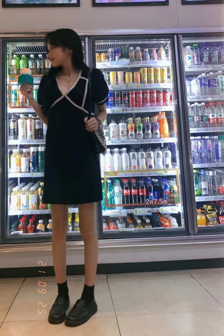 酸菜-广东省·广州市·白云区-***-身高162
体重41kg
会拍照会p图
可接饰品 衣服 鞋子 包包 美妆