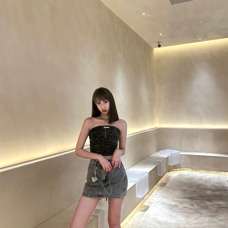 Evett.-广东省·广州市·海珠区--身高体重:170/50
擅长拍图风格:辣妹风、暗黑风、潮酷街头风、欧美风
擅长拍图类型:对镜拍、室内外探店打卡拍照、静物拍照(手机壳静物拍***多篇点赞量过k)
接寄拍 等各类型
拍图快、p图精美且快
