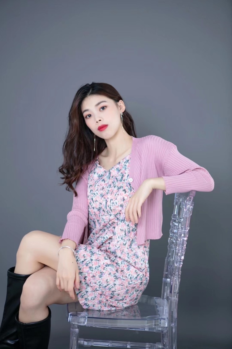 M.-广东省·佛山市·禅城区--现在是舞蹈老师,衣服买家秀
身高:166
体重:92
性别:女