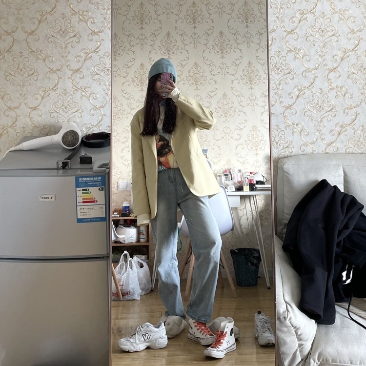 #L!p；s-浙江省·杭州市·上城区-微博、***-接寄拍、互勉摄影或妆面创作，谢绝暴露服装、私房等。身高168cm，体重50kg