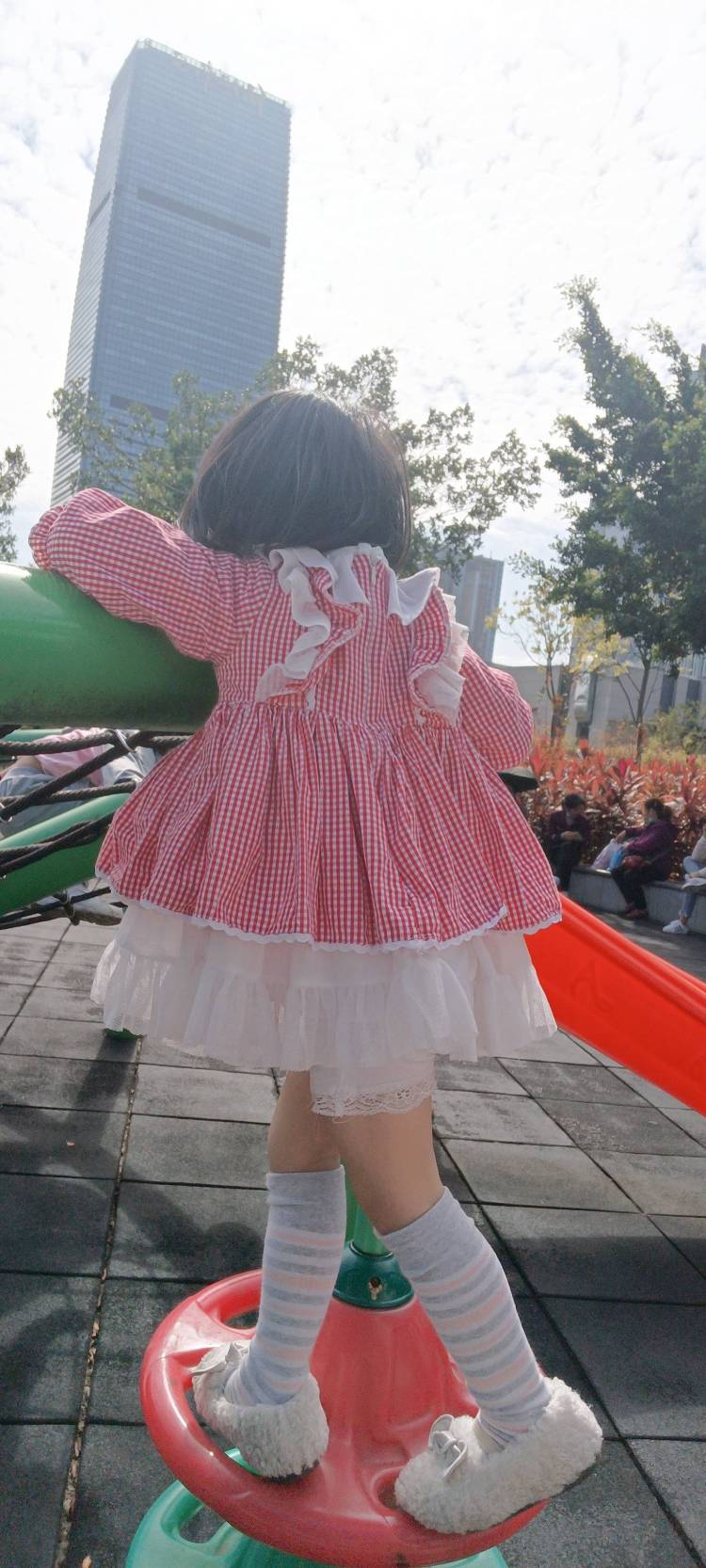 🌸Christine🌸-广东省·广州市·白云区-抖音，***，微信，扣扣-接童模买家秀，会📸会ps，经常逛淘宝小红薯，pxx。喜欢好物分享，体验心得等。