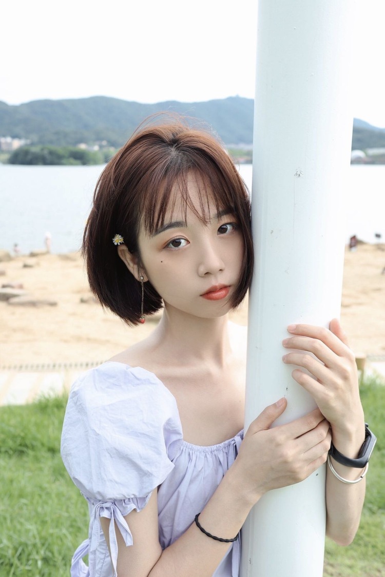🌿-湖南省·长沙市·天心区-微博-大家好!
可接寄拍送拍,买家秀,探店打卡,会修点图
艺名:刘晃晃
身份:素人
年龄:23
身高:161CM
体重:42KG
坐标:湖南省,长沙市,天心区