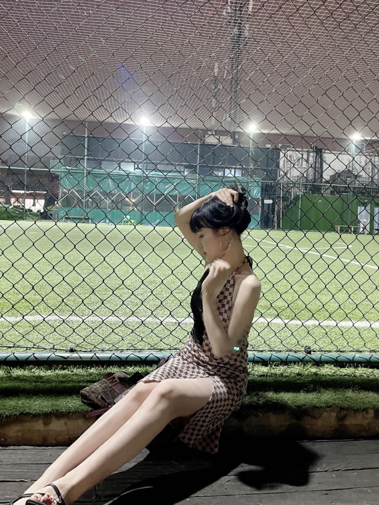 Alina-上海市·上海市·浦东新区-抖音1300➕-抖音直播过，日常比较会穿搭，身高属于小个子，158cm，44kg比例匀称 84 62 84
适合纯欲风，可爱，性感，各种风格都会尝试