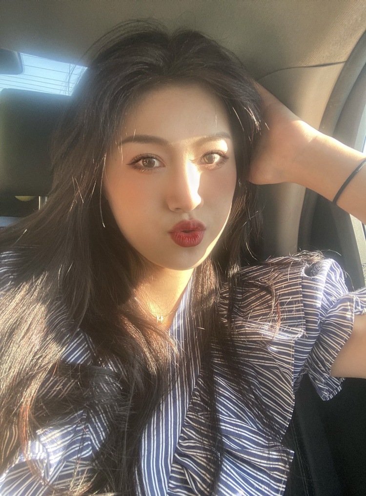 小景o-海南省·三亚市·海棠区--大家好!
可接寄拍 送拍等
服装饰品美妆护肤皆可
风格多样 会修图
效率性完成 保质保量
欢迎合作 🤝
年龄:19
身高:170CM
体重:54kg
