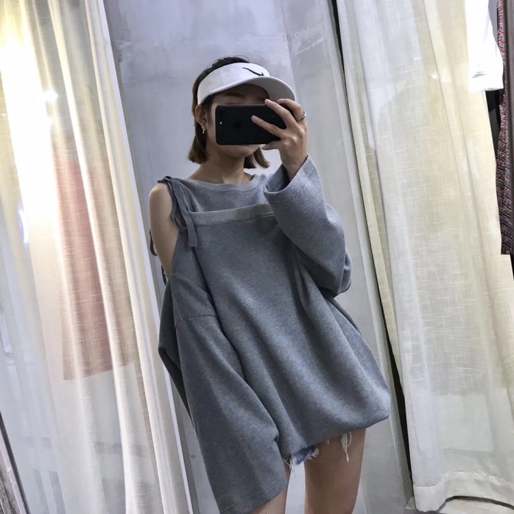 墨色浓淡-江西省·上饶市·鄱阳县-抖音 b站 *** 微博 -从事服装行8年,杭州四季青工作三年,有拍版经验,对镜拍,场景拍均可。偏向欧韩风,买家秀一类都可以。 饰品包包拍摄也可以。 工作态度认真。时间自由。随时可接单。