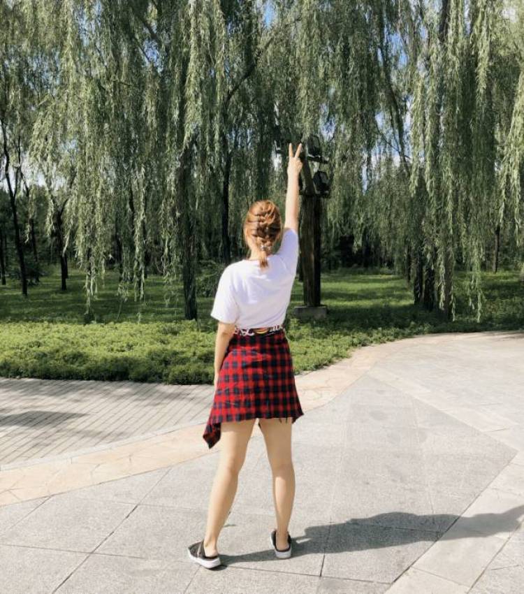___'阿姗姗姗-北京市·北京市·通州区-抖音、微博、***-会拍照会修图会剪视频
接大码买家秀;北京吃喝玩乐探店点评;正在健身减肥有相关单子可以接;皮肤、化妆水平也还行,护肤美妆类也很感兴趣!
