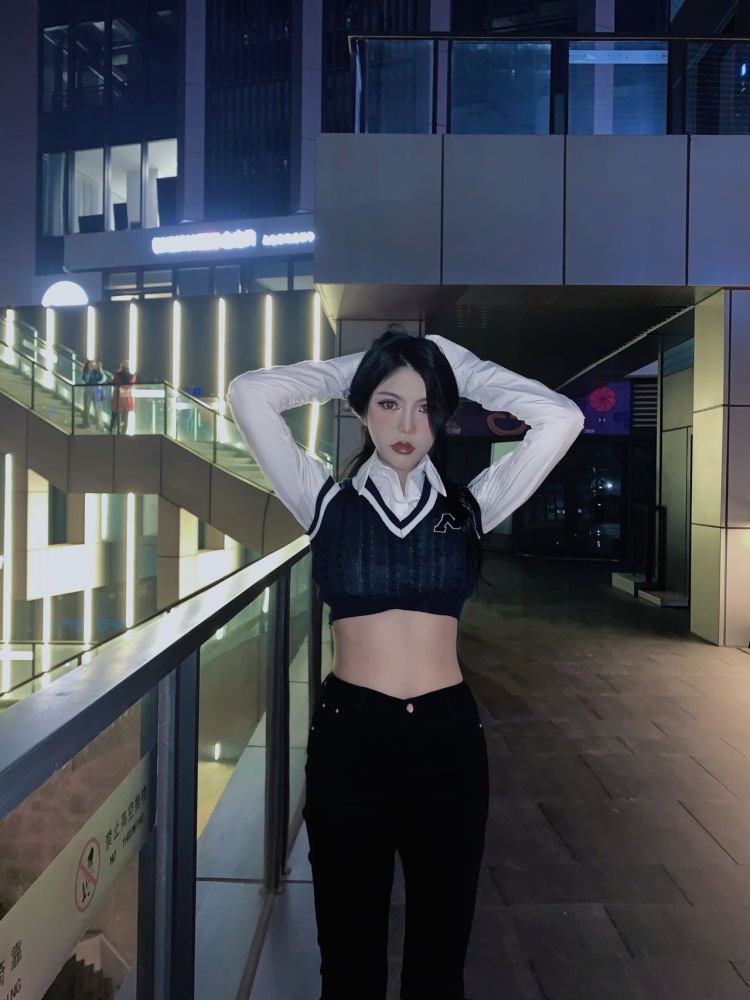 SmellyDil-河南省·郑州市·中原区-***-第一次接 非诚勿扰 骗子5⃣️扰 会认真对待每一个单子 价格可协商 更偏向于服饰 饰品 彩妆