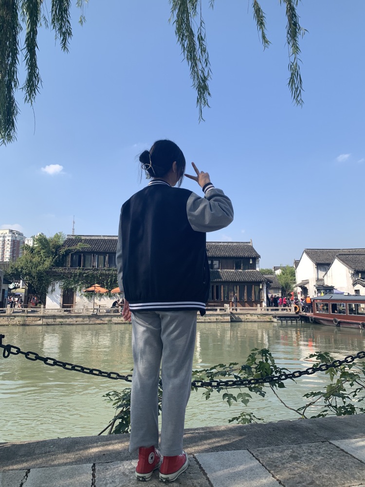 桀骜.-浙江省·嘉兴市·南湖区--本人第一次尝试接寄拍,希望能接到商家的邀请,本人也会全力配合商家宣传,可商议