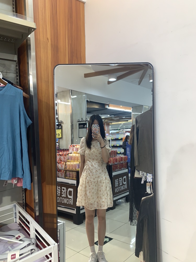 桀骜.-浙江省·嘉兴市·南湖区--本人第一次尝试接寄拍,希望能接到商家的邀请,本人也会全力配合商家宣传,可商议