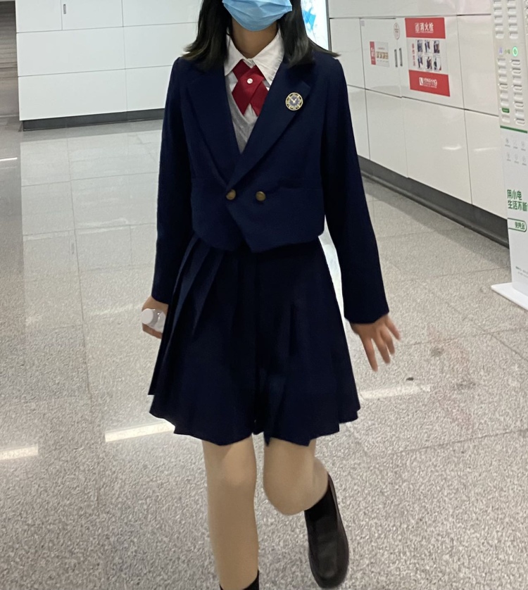 许亰欢-江西省·南昌市·东湖区--可以寄拍也可以送拍随缘
身高158体重84各种风格都可以汉服之类的小裙子也可以、出图快自己也会修图没什么大问题有问题还可以商量好说话
