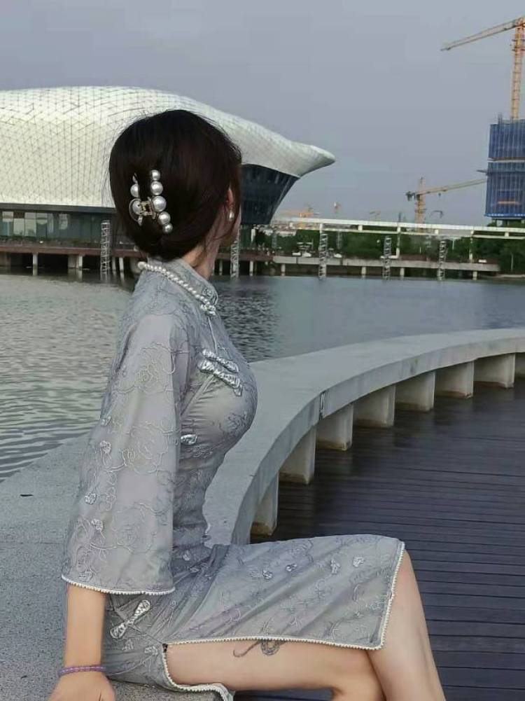 小曦好无聊-江苏省·苏州市·昆山市-抖音-接寄拍约拍
身高172
体重108
有点微胖
价格等可以协商，约拍最好在周六周日