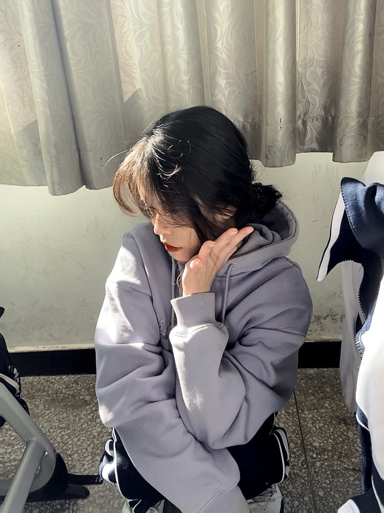 保持温柔-广东省·深圳市·福田区-抖音 ***-想接寄拍喜欢拍照会修图 平时最喜欢就是拿起手机拍照 什么的 记录美好生活