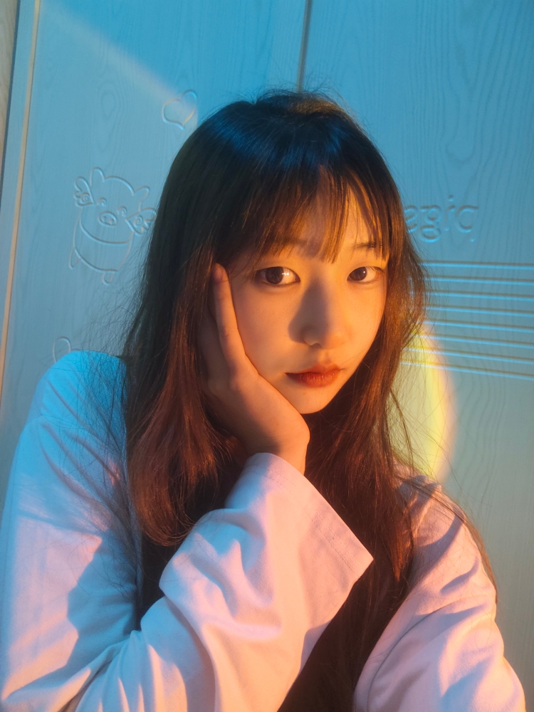 均子-四川省·内江市·资中县--美术舞蹈老师,喜欢拍照,认真清晰的。美妆可接,可接约拍,赠拍,买家秀等等。