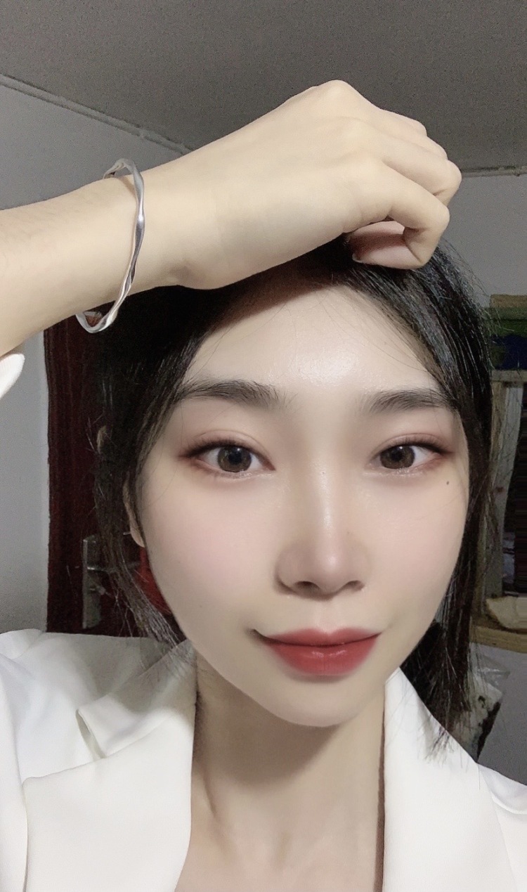 森-湖南省·长沙市·岳麓区--大家好,我的时间比较充裕,可接寄拍,会拍照会修图。
身高165
体重47
年龄24
