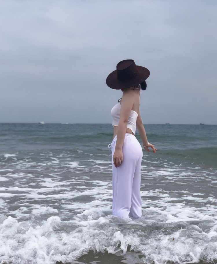 Derniere Valse-广西壮族自治区·南宁市·兴宁区-微博,***-爱运动的微胖女生,会修图,有耐心,效率快,接寄拍,买家秀,内衣寄拍