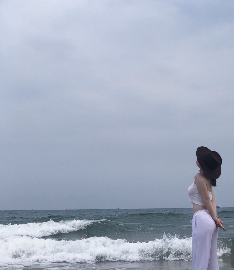 Derniere Valse-广西壮族自治区·南宁市·兴宁区-微博,***-爱运动的微胖女生,会修图,有耐心,效率快,接寄拍,买家秀,内衣寄拍