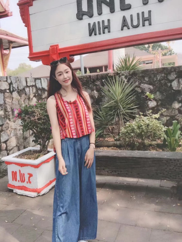 李曼燕-安徽省·合肥市·包河区-微博-大家好!我是合肥点点
喜欢网购,拍照好看,会修图,照片经常被选取为精选晒单,在实体服装店也做过,希望跟你一起合作!
身份:主播带货
年龄:27
身高:162CM
体重:43KG
微博粉丝750
坐标:
