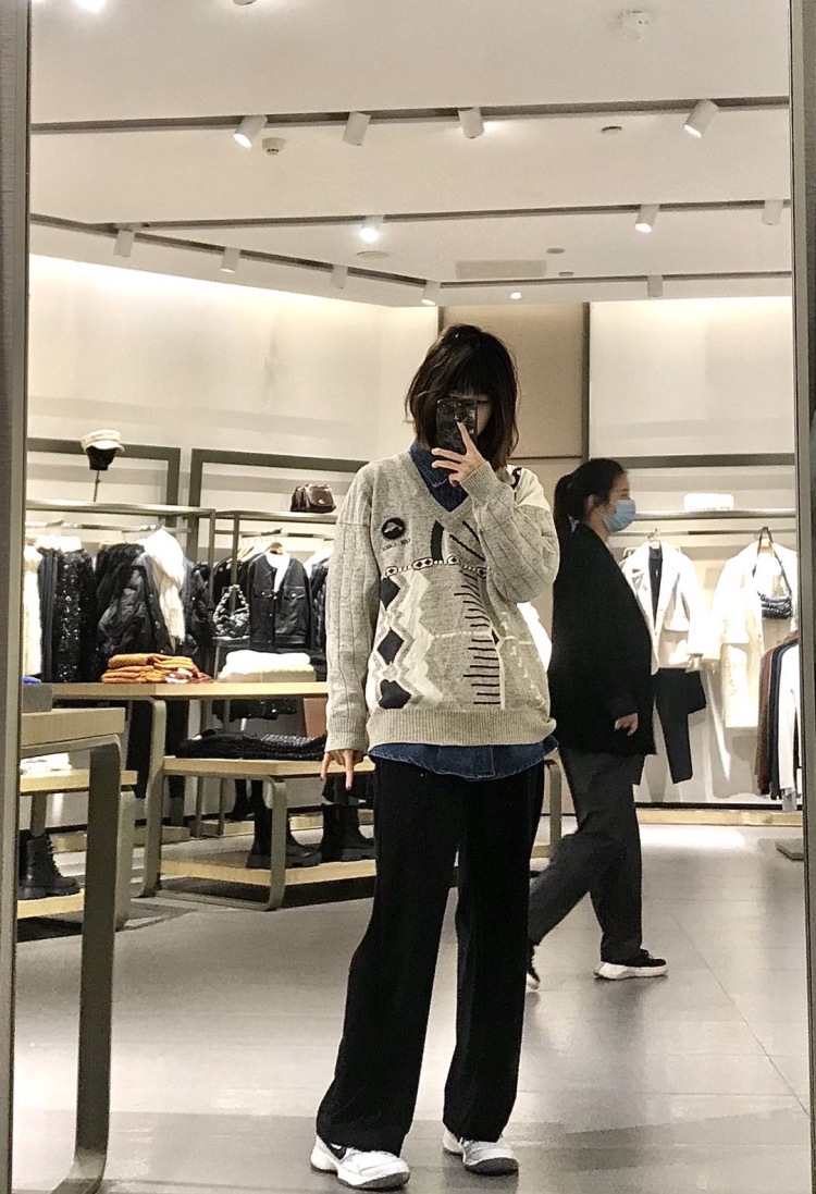 Dayan-湖南省·常德市·武陵区--平常跳街舞 宽松衣服较多 抖音一千八粉丝 可发*** 可以编辑文案和录制开箱视频和化妆视频
欢迎商家找我一起合作呀!!!