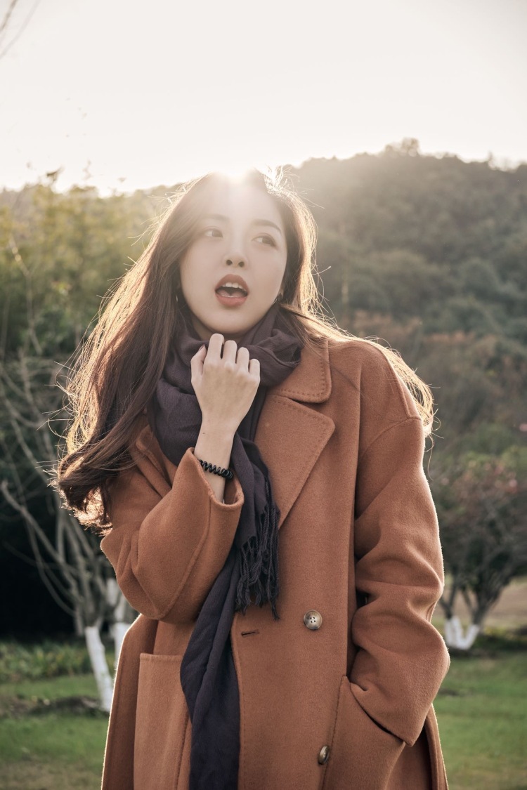Sunshine-江苏省·苏州市·吴中区--接商拍,美瞳服饰饰品鞋子裤子都ok。
有专业摄影师和后期。(后期图片是否精修看你需要~)
可室内可室外出图。纯对镜自拍不接,他拍为主。
不脱稿!!!真诚期待与你的合作。