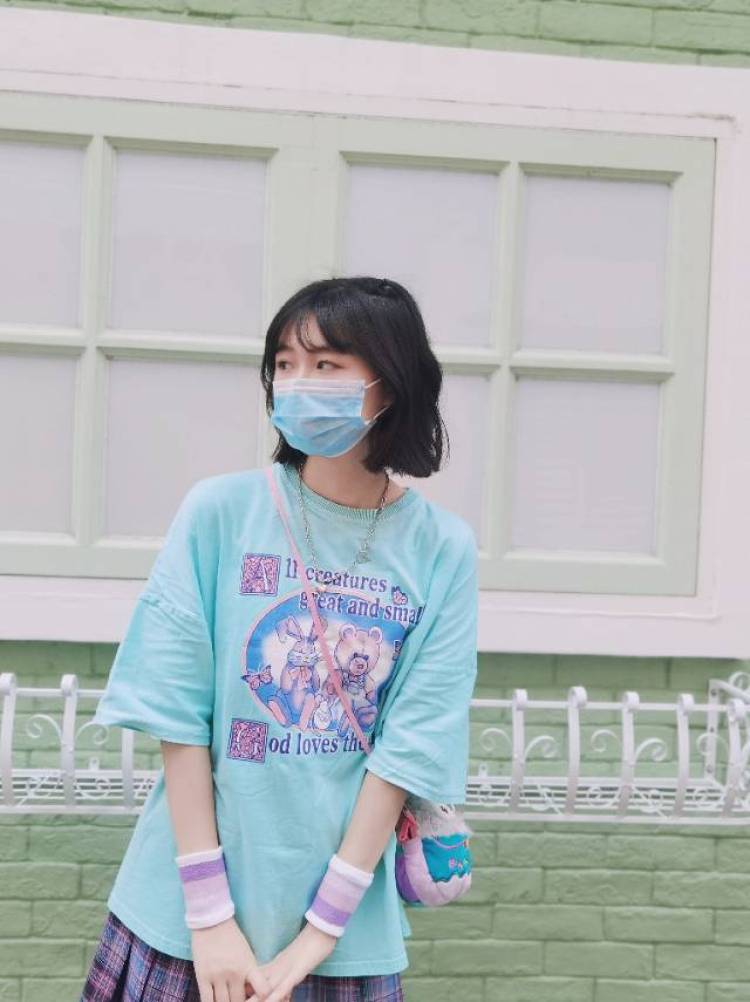 LKene.-澳门特别行政区·澳门特别行政区·澳门半岛-抖音|微博|***|-接寄拍,什么风格也可以,喜欢拍照,会P图,身高167cm,体重46kg