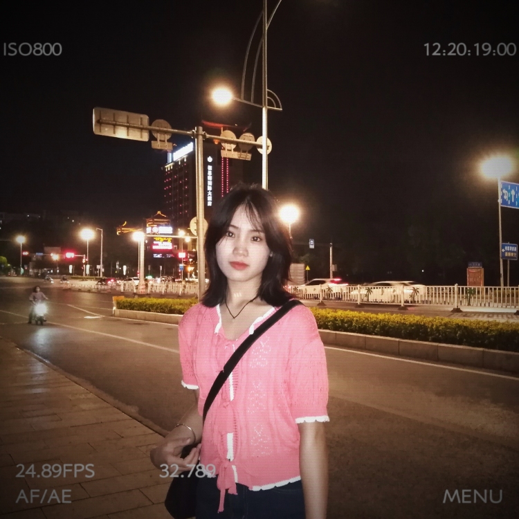 芝士掉了-广西壮族自治区·贵港市·港北区-抖音 微博-特长：拍照p图 长得还行
职业：学生
兴趣爱好：拍照买买买
身高：160体重:44kg
范围：送拍、寄拍、详情页