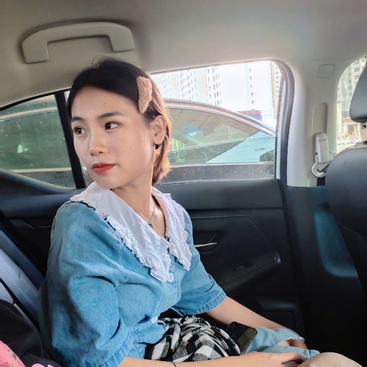 芝士掉了-广西壮族自治区·贵港市·港北区-抖音 微博-特长：拍照p图 长得还行
职业：学生
兴趣爱好：拍照买买买
身高：160体重:44kg
范围：送拍、寄拍、详情页