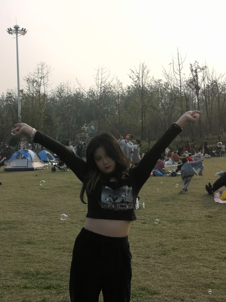 咩咩-湖南省·长沙市·岳麓区-抖音,微博,***-现在是名在读大学生 有充足的时间来做些自己喜欢的事情,买家秀,开箱测评,寄拍模特....