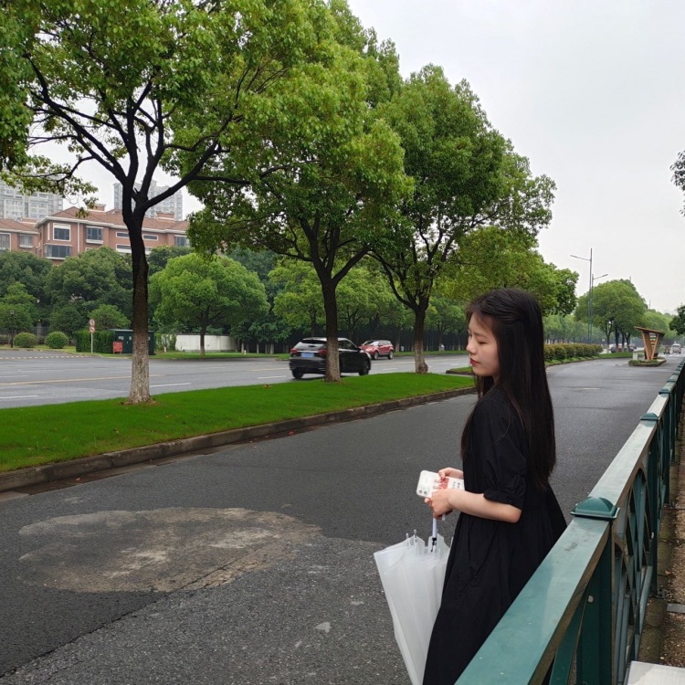 真没睡-江苏省·南京市·溧水区-抖音微博***-在校大学生,p图技术好,喜欢拍照,之前拍过很多他拍,接寄拍,淘宝寄拍卖家秀等,也可拍视频,会剪辑