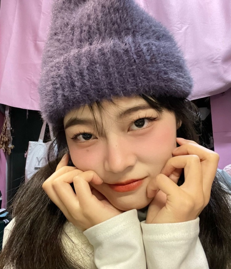 🍓-安徽省·黄山市·屯溪区--学生 比较喜欢拍照 拍好看的照片 偏网红风 一直在接拍买家秀的单子 暂时只能买家秀 寄拍等