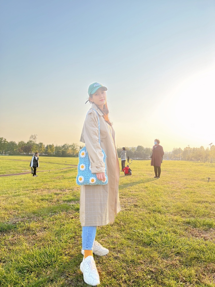 朵朵-北京市·北京市·顺义区--本人身高167体重49，可接寄拍 送拍，服饰 配饰 鞋子 包包等抖音***🍑均可