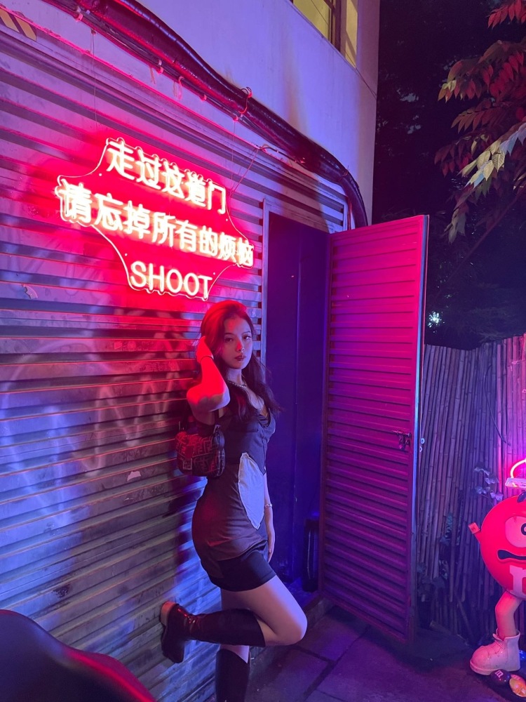 Alisa-浙江省·杭州市·上城区--接寄拍 168
欧美风日系风甜美风皆可
包包衣服鞋子饰品都可以